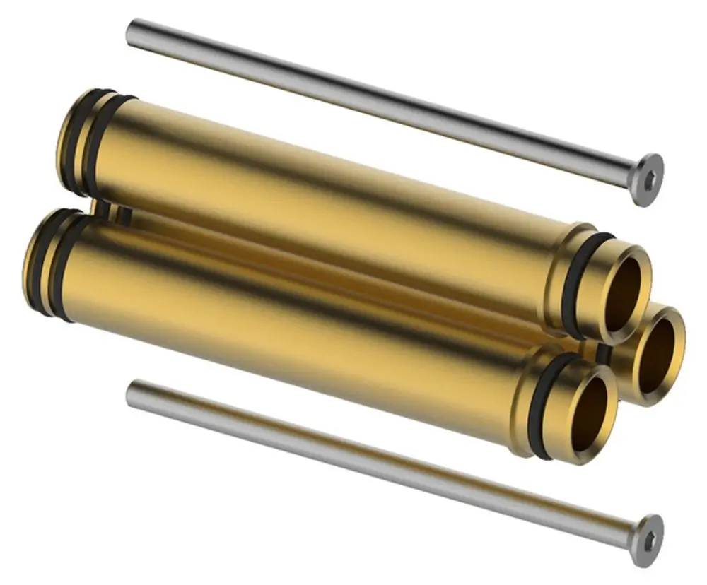 Goldfarbene Verlängerungsrohre und Metallstangen, geeignet für Einhebelmischer, präsentiert von Keuco. Komponenten zur Erweiterung und Anpassung von Armaturen.